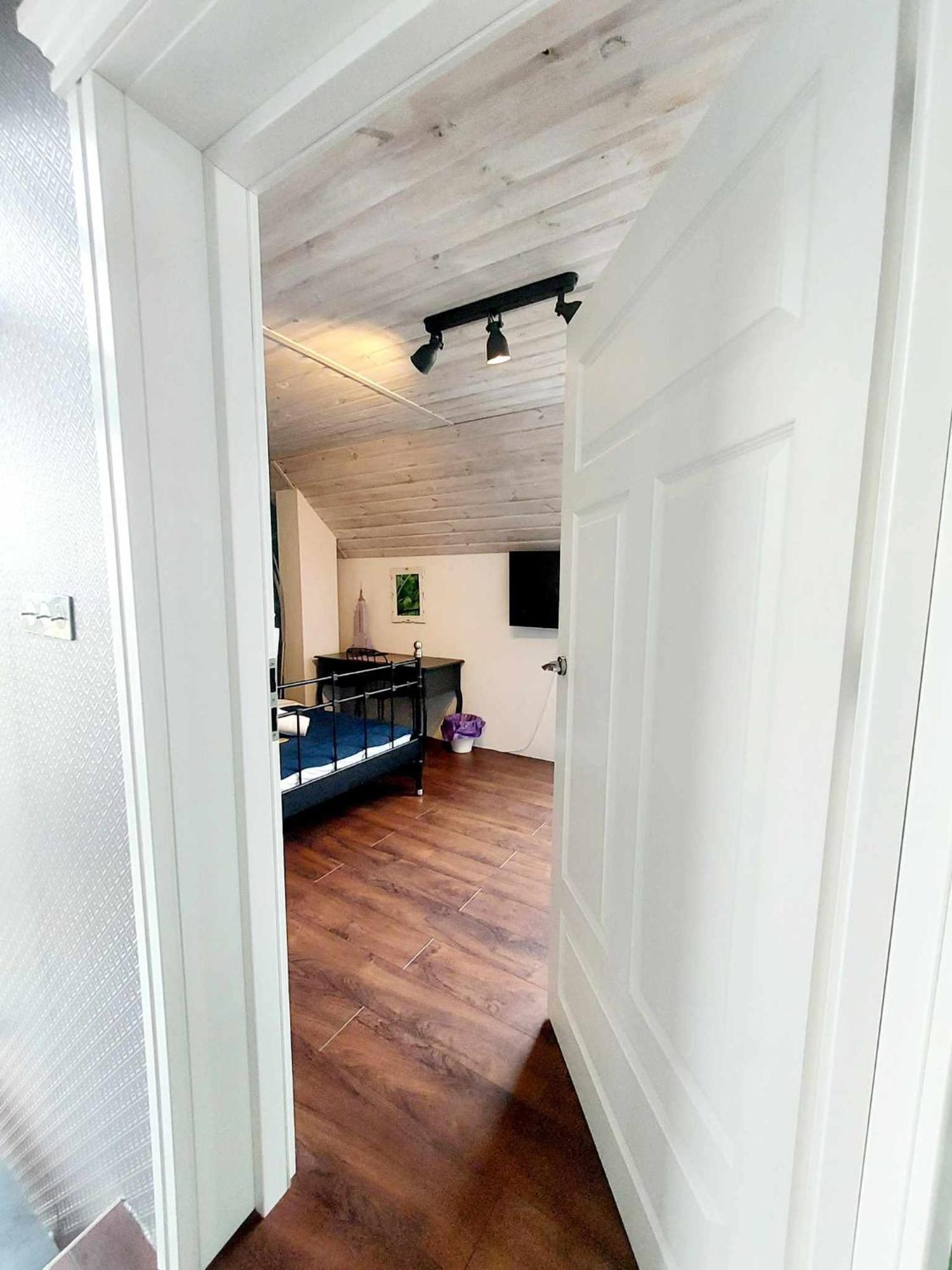 House Of Freedom With Sea View Sauna And Jacuzzi Oslonino Esterno foto